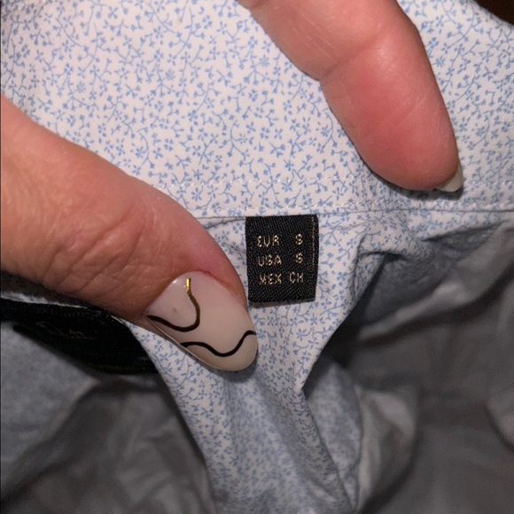 Massimo Dutti | Dress Shirt in white with minimal blue floral pattern | sz S - Picture 4 of 4